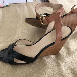 Nine West Black and Tan Wedge Sandals